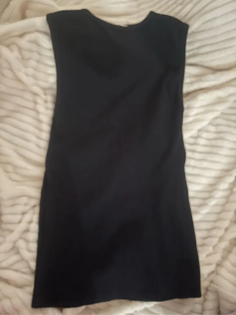 herpalais black sleeveless top photo 1