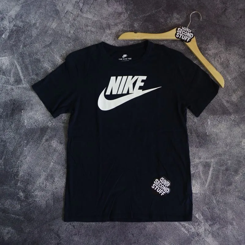 Nike Sportswear Casual T-shirt Pria black photo 1