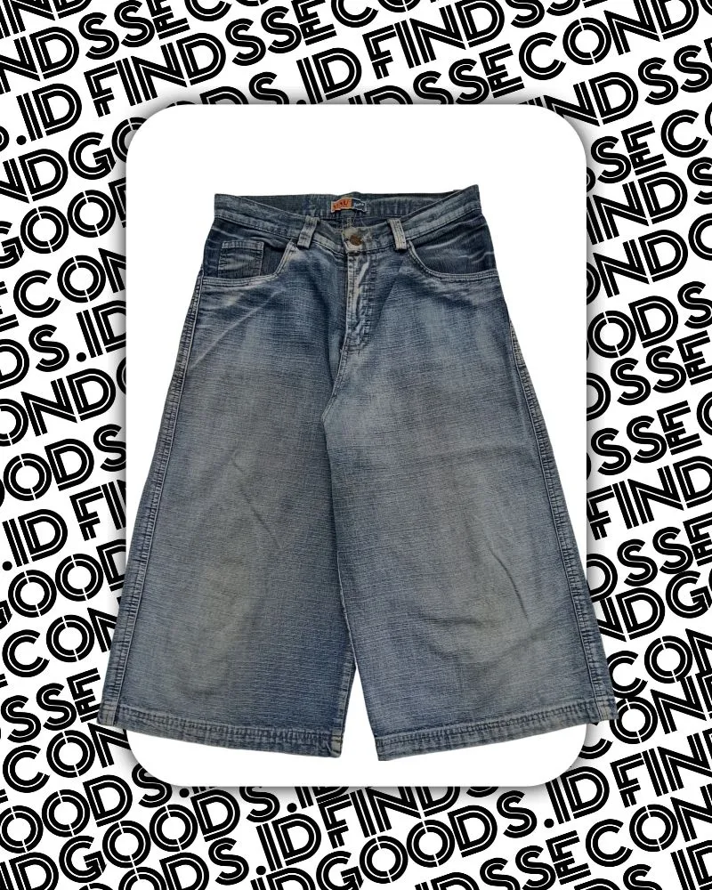 VINU JEANS JORTS photo 1