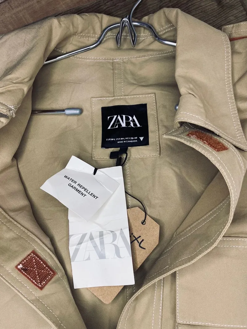 ZARA Casual Puffer jacket Wanita tan Preloved