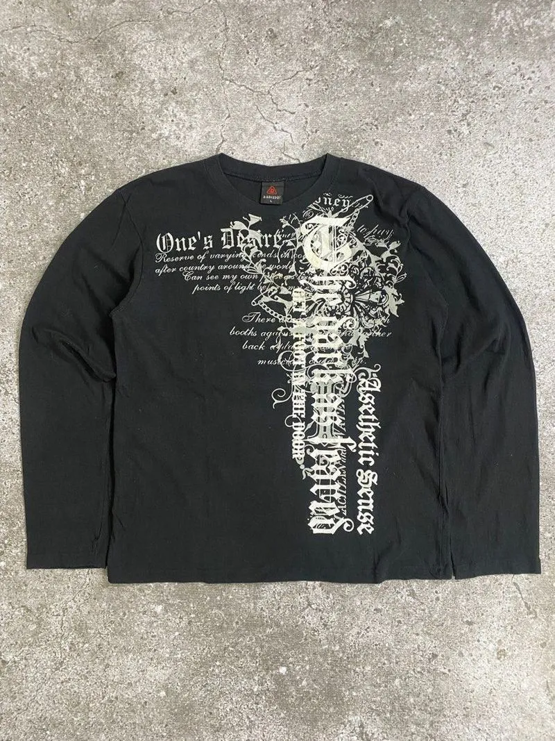 Le Grande Bleu (LGB) Y2K Goth T-shirt Pria black photo 1