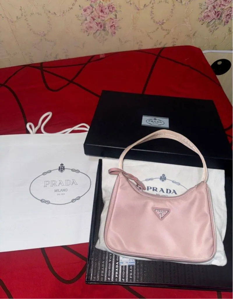 Prada Re-Edition 2005 Preloved Baby Pink