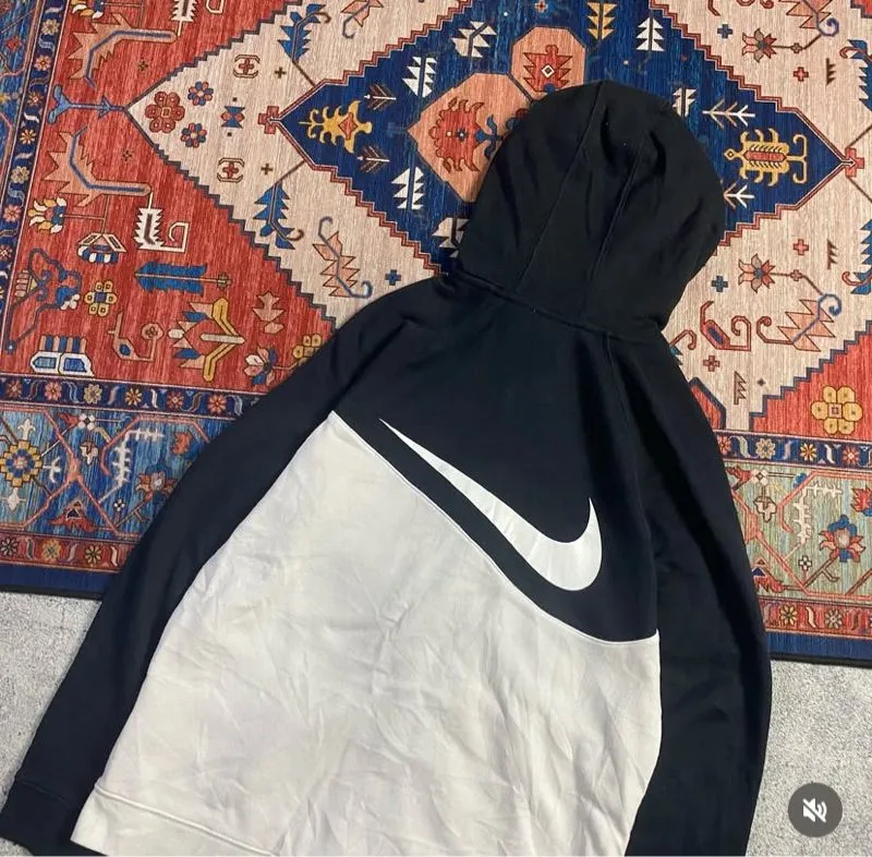 Ziphoodie Nike photo 1