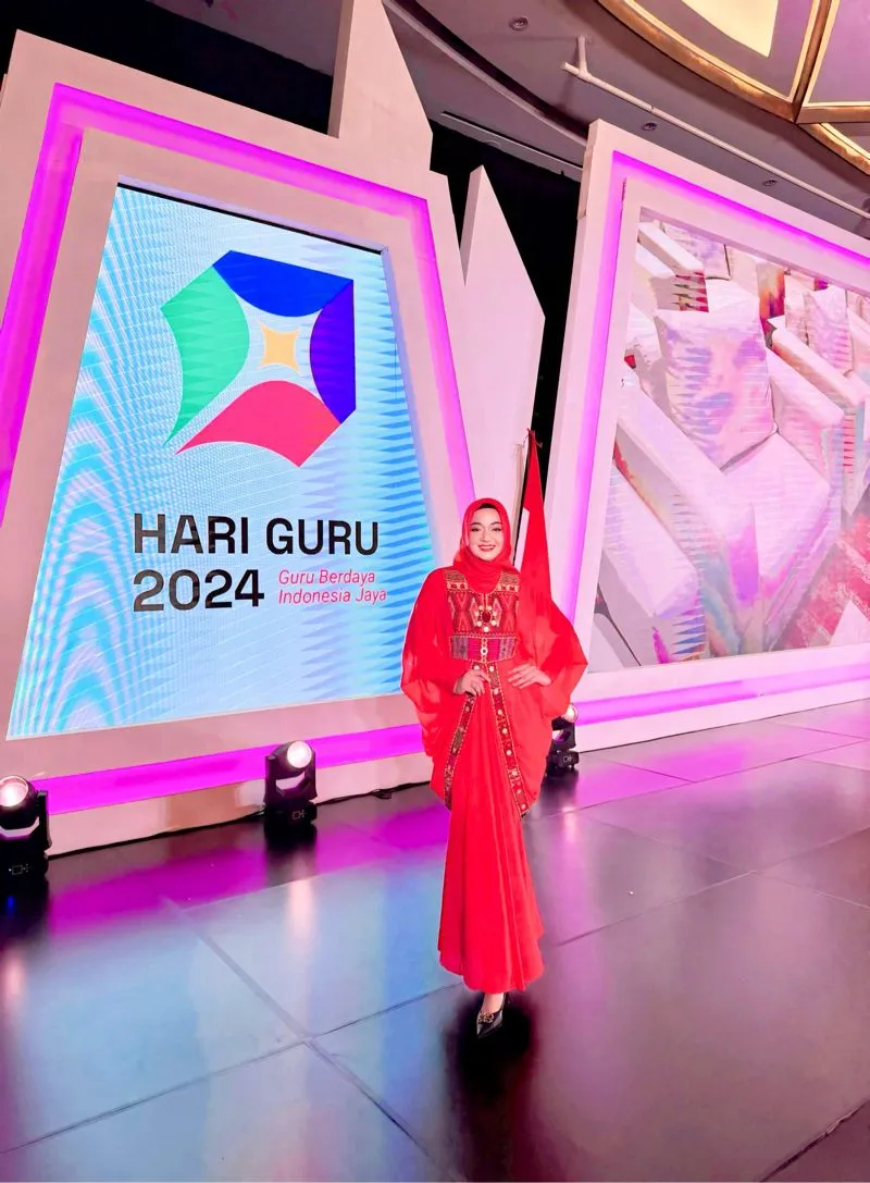 kaftan tenun merah photo 1