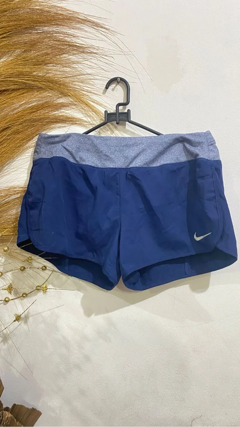 CELANA NIKE photo 1
