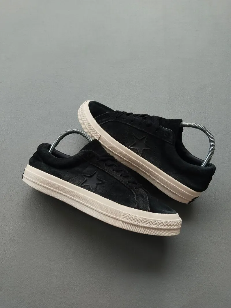 converse photo 1