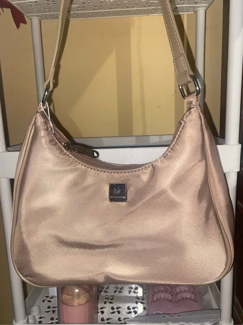 mossdom bag photo 1