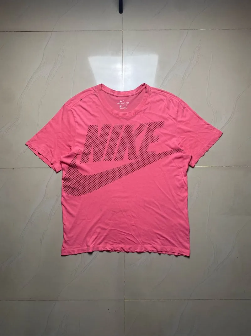 Nike Big Swoosh Logo Tee photo 1