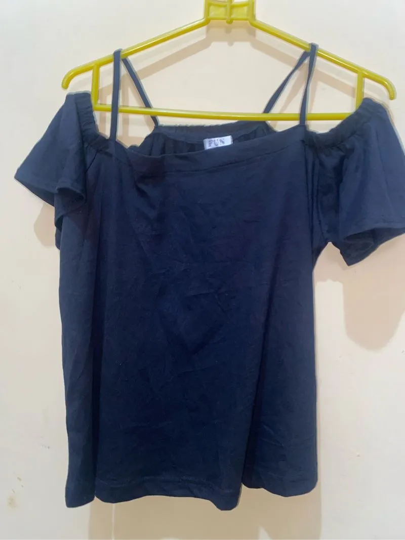 sabrina top black  photo 1