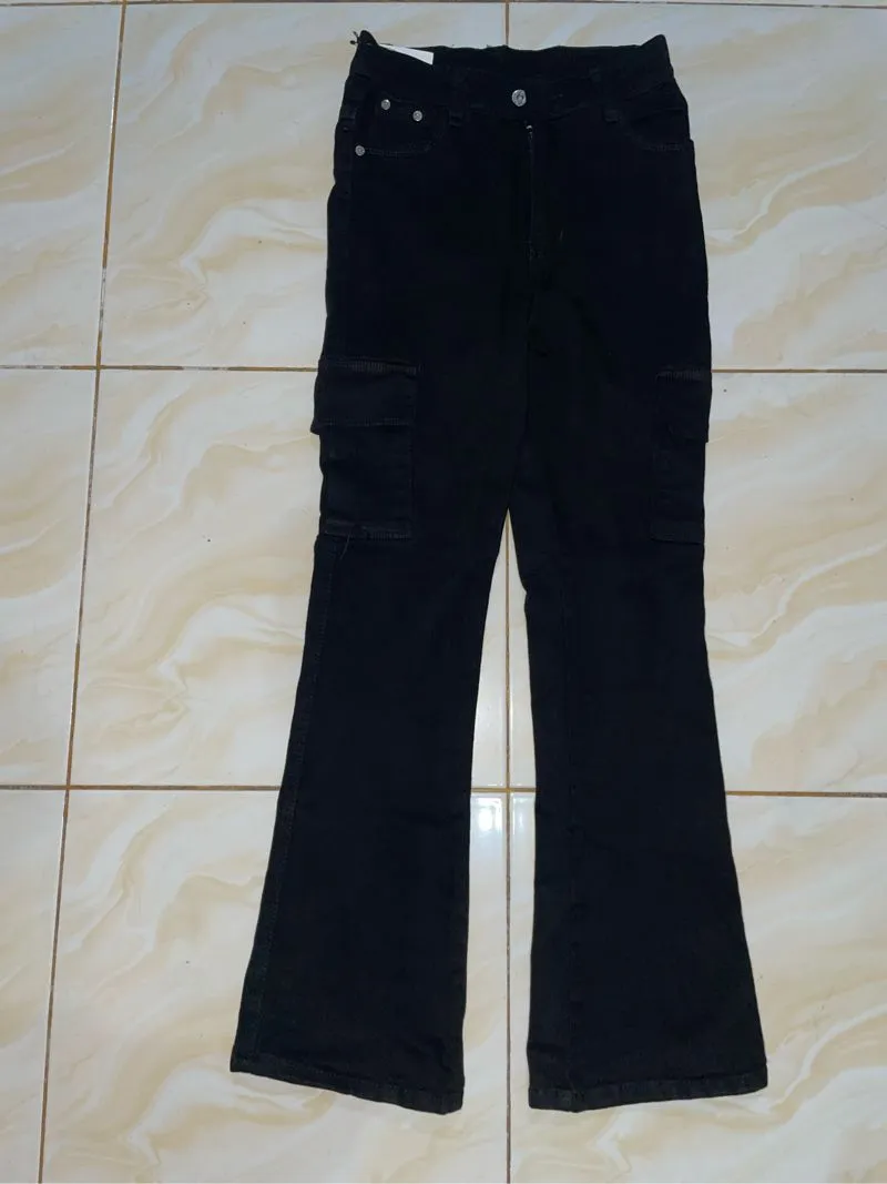 Hw Cubray Cargo Jeans Wanita photo 1