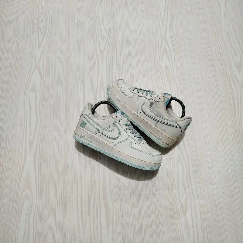 Nike air Force 1 x undefeated photo 1