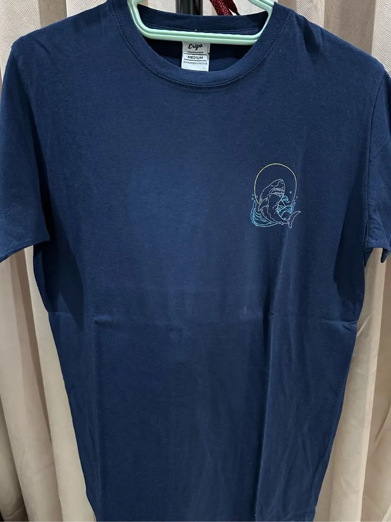 Erigo Tshirt Shark logo photo 1