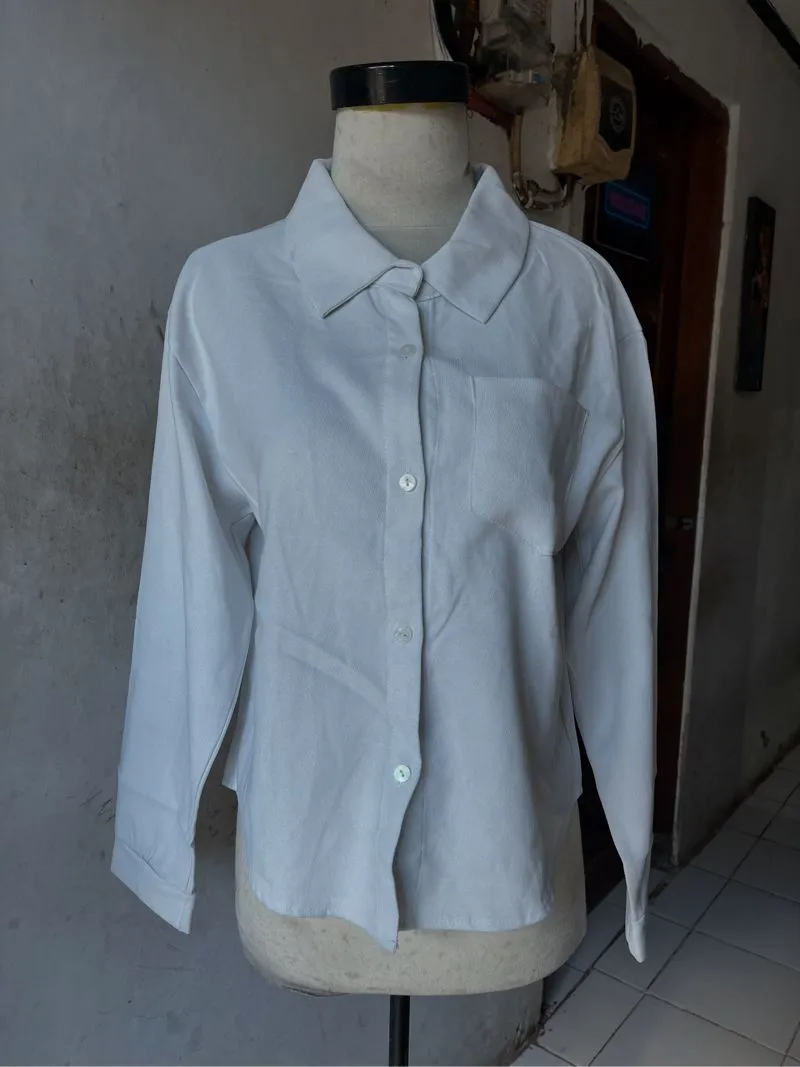 Kemeja Putih Wanita photo 1
