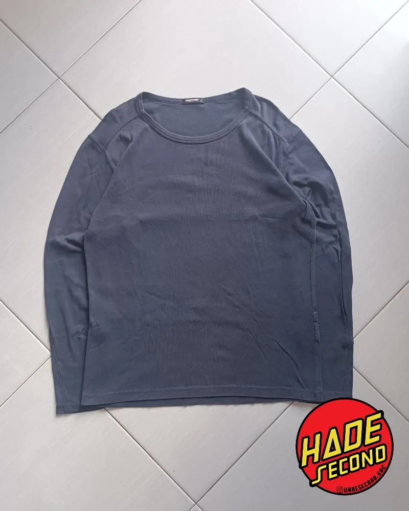 Uniqlo Pantone Longsleeve T-Shirt photo 1