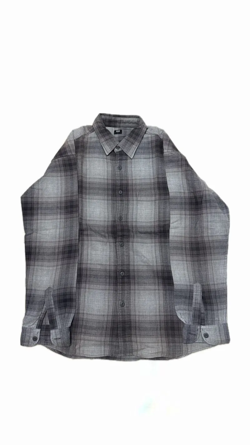Flanel kotak Uniqlo photo 1