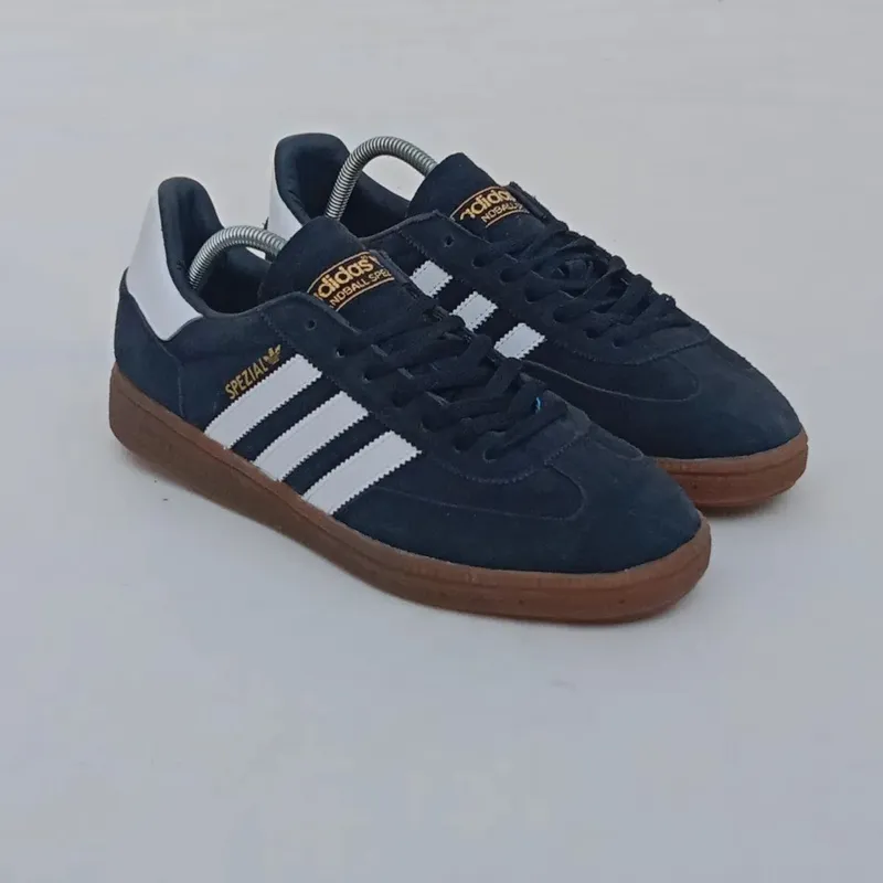 Adidas Streetwear Casual Sneakers Pria black photo 1