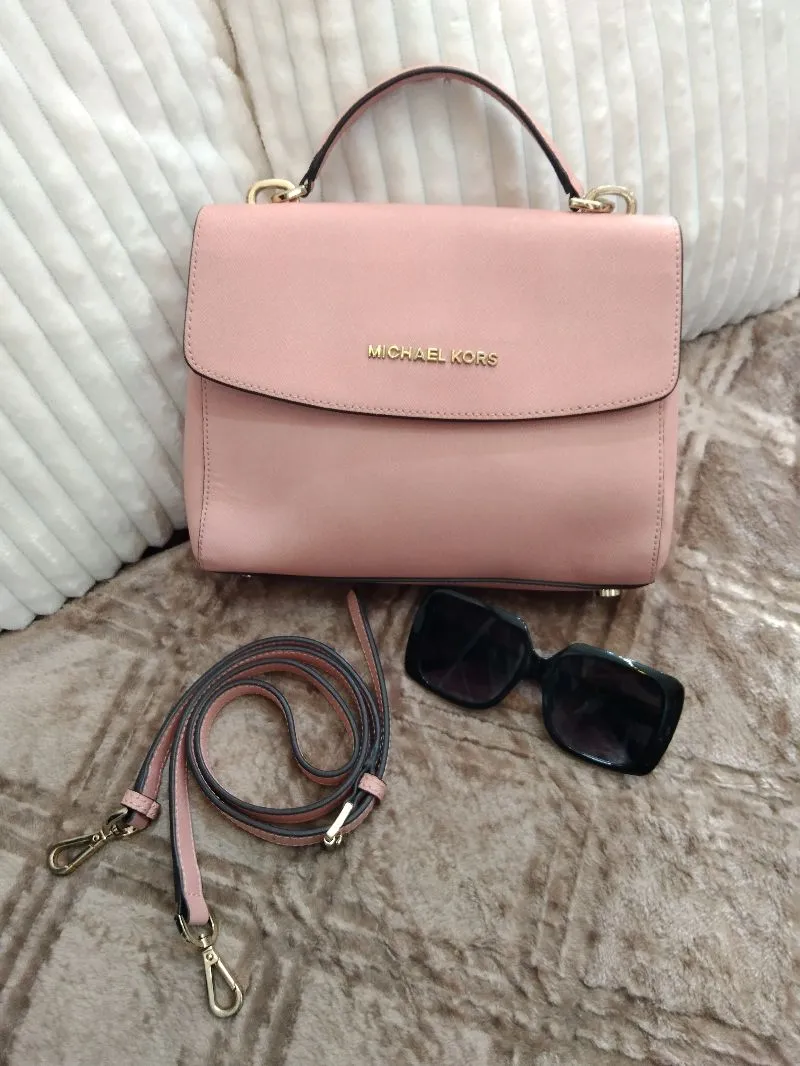 Michael  Kors Ava  photo 1