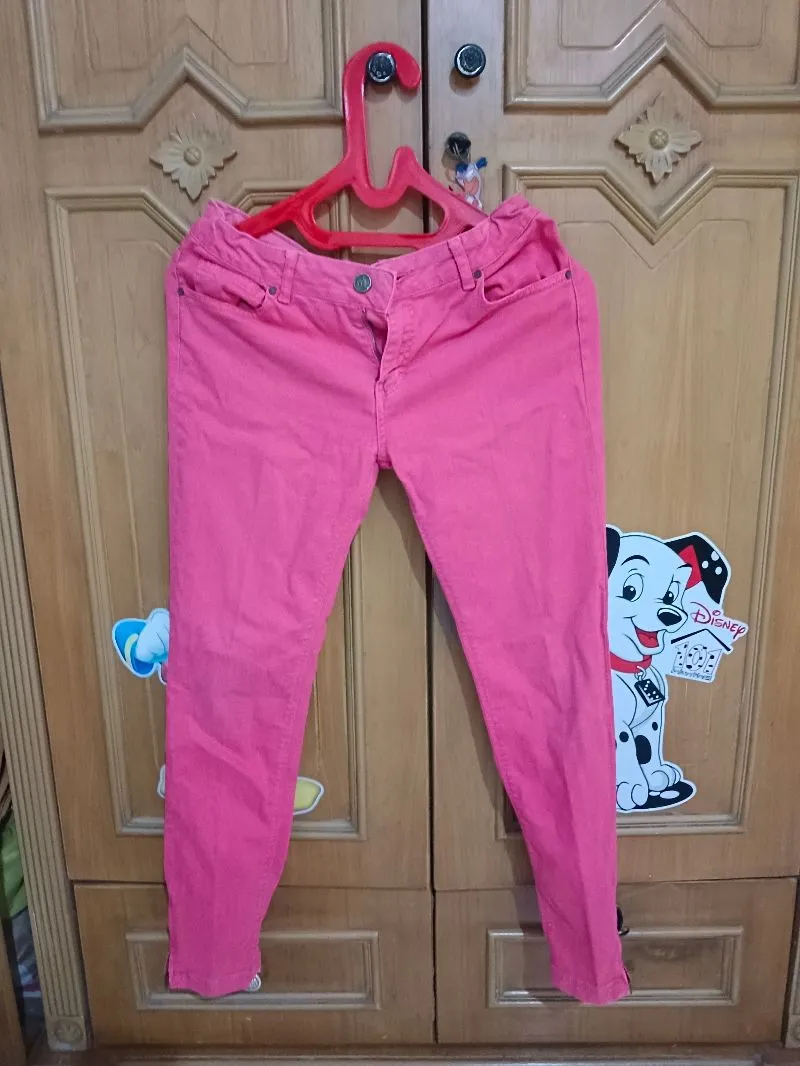 Pink Jeans photo 1