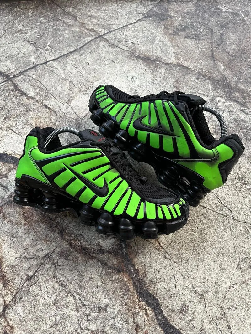 NIKE SHOX TL