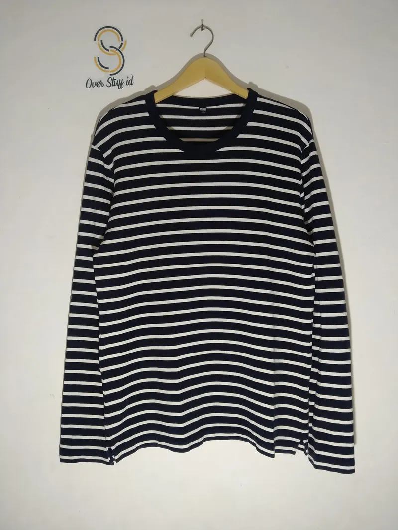 Uniqlo Casual T-shirt Pria white navy photo 1