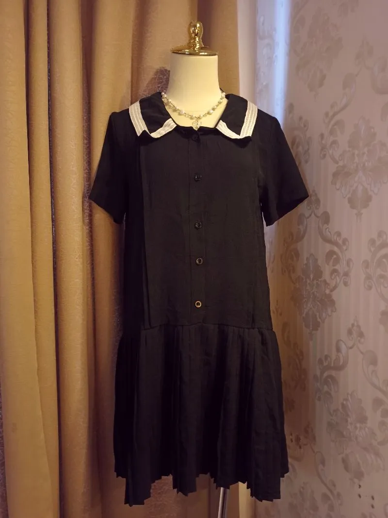A cute japanese style black buttoned dress photo 1