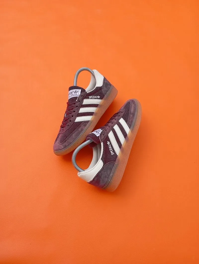 Adidas Casual Sneakers Wanita burgundy photo 1