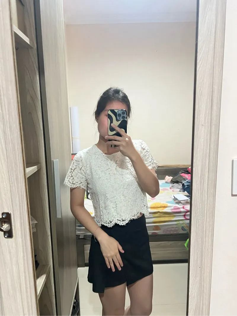 Brokat White Crop Top photo 1