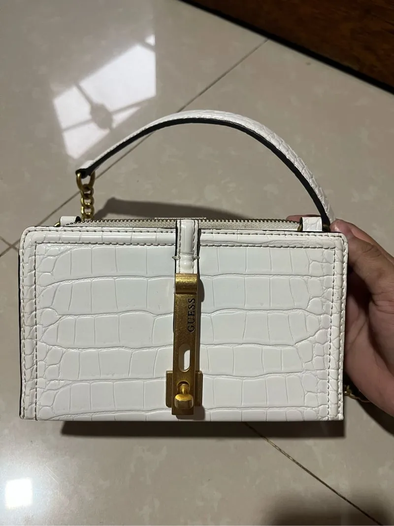 guess photo 1
