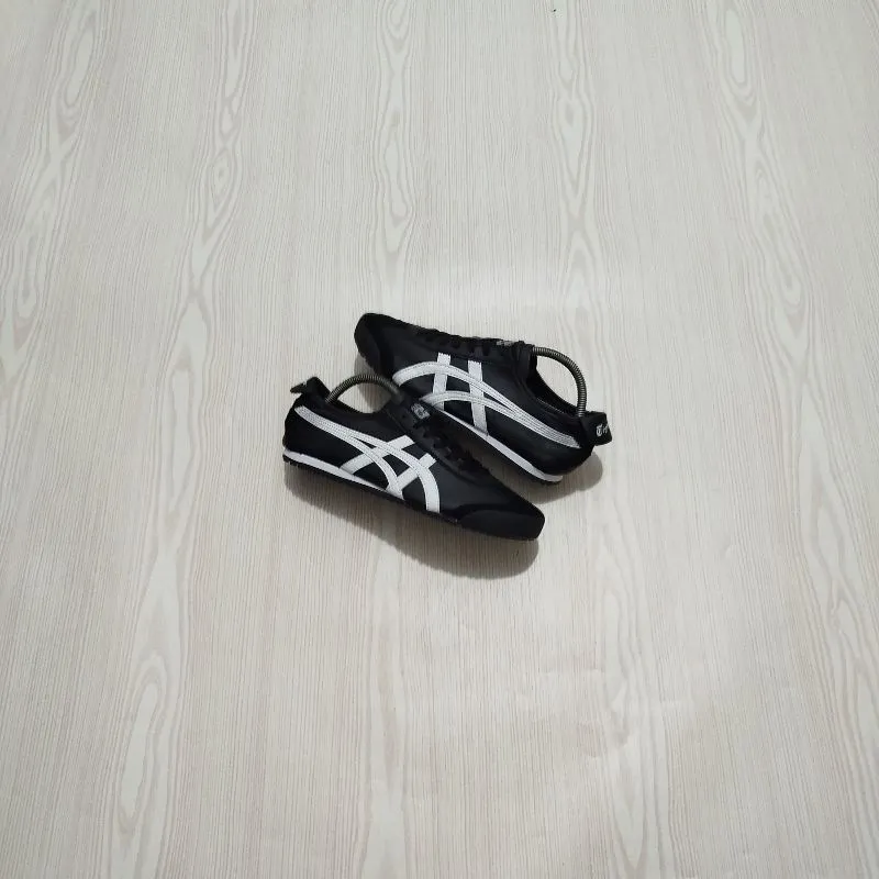 Onitsuka Tiger black white photo 1