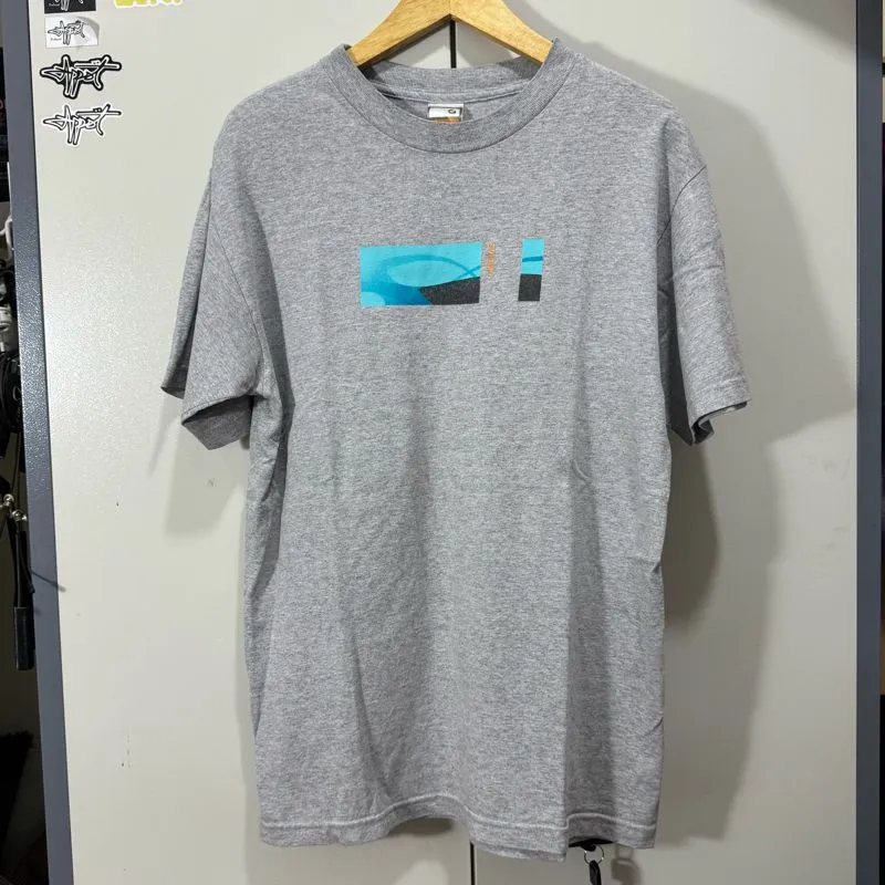 Gravis Y2K skateboarding vintage sport Tshirt USA photo 1