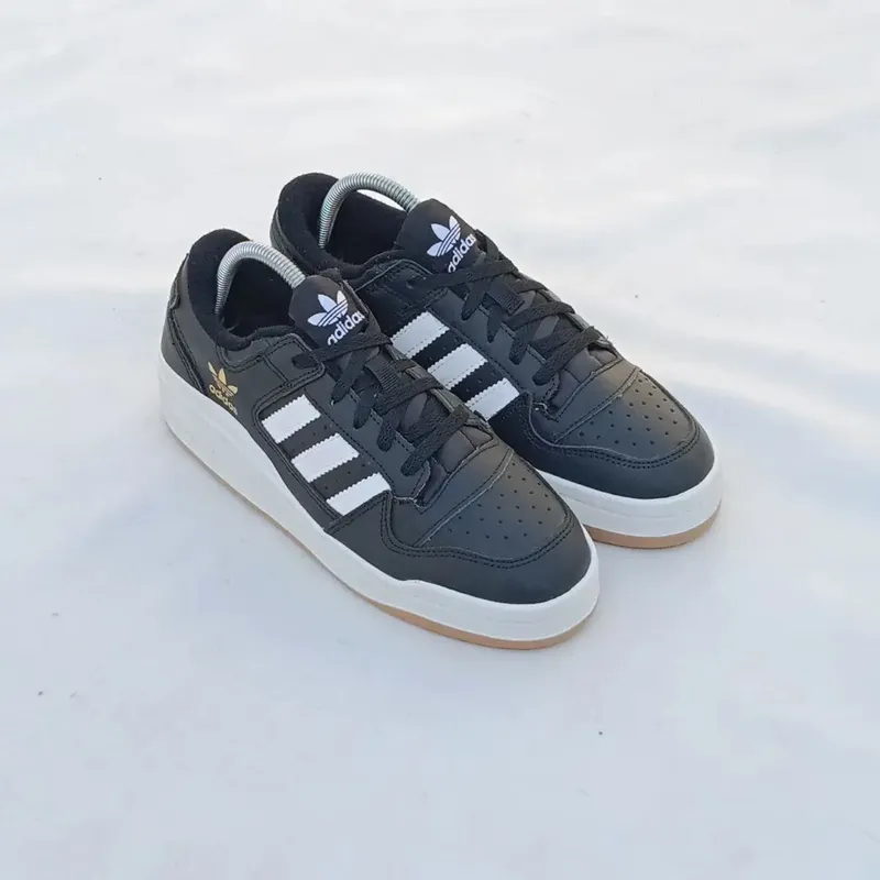 Adidas Streetwear Casual Sneakers Pria black photo 1