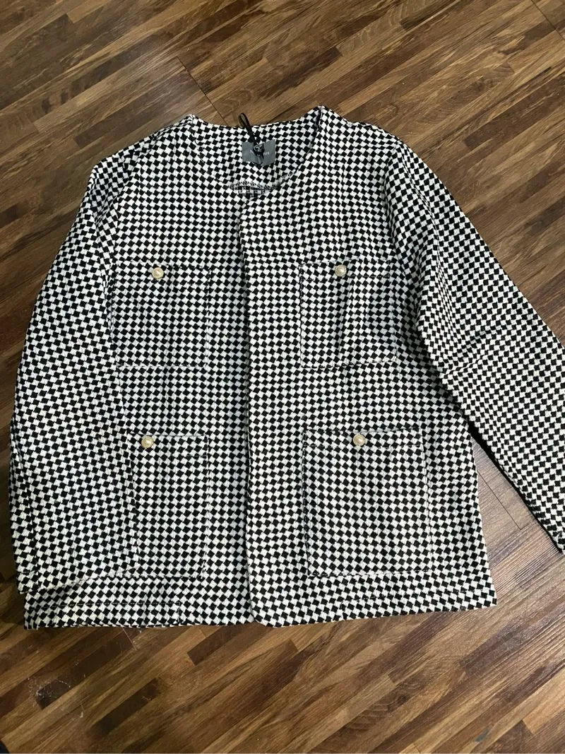 Outer This Is April photo 1