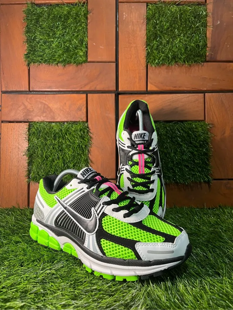 Nike Vomero 5 Green photo 1