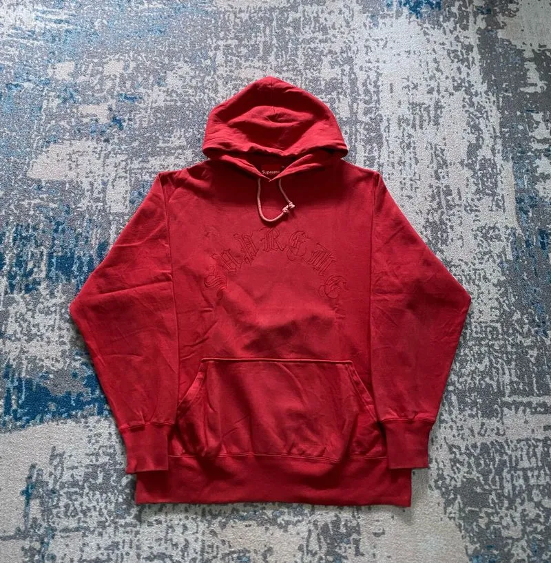Vintage Supreme Gothic Logo photo 1