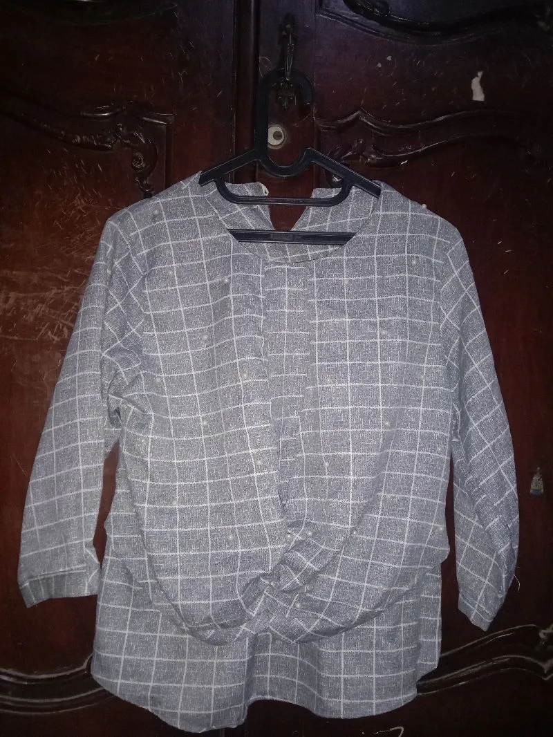 Blouses Wanita photo 1