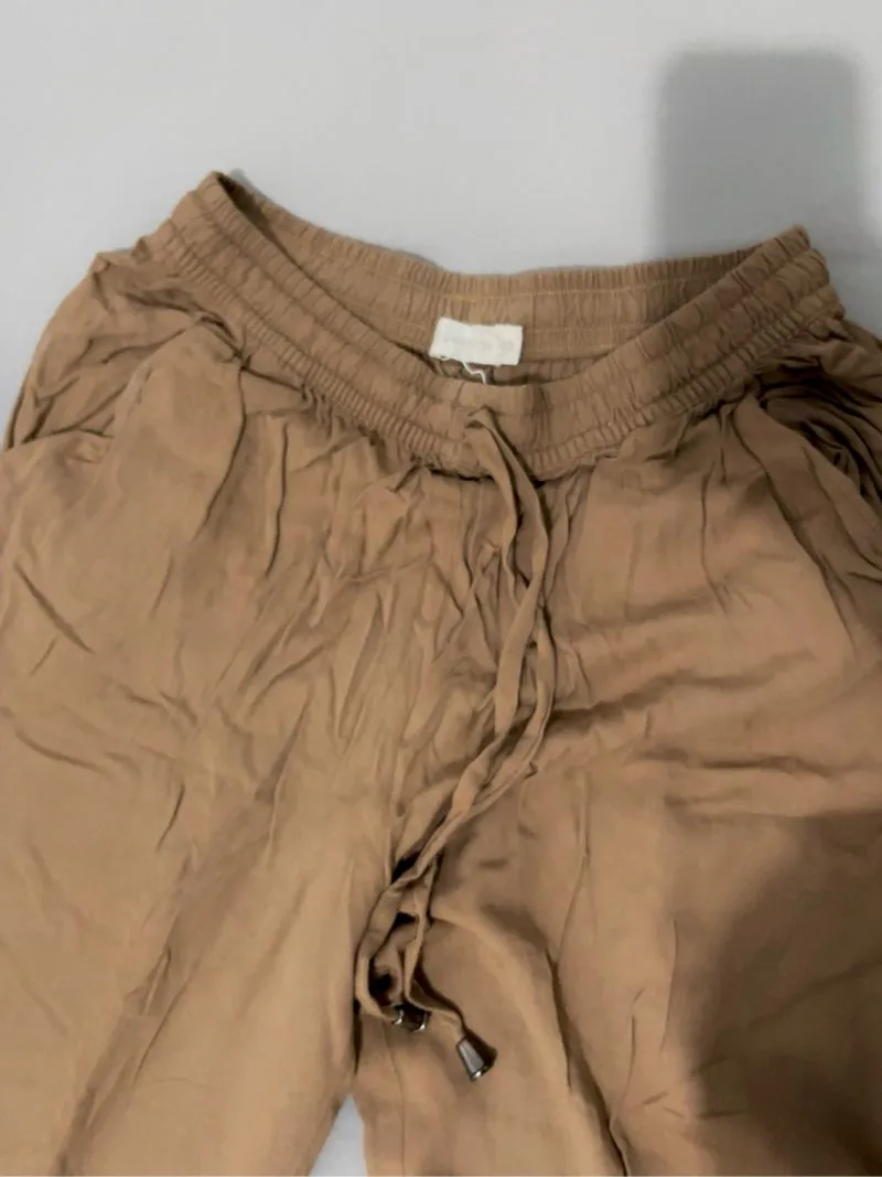 jogger pants photo 1