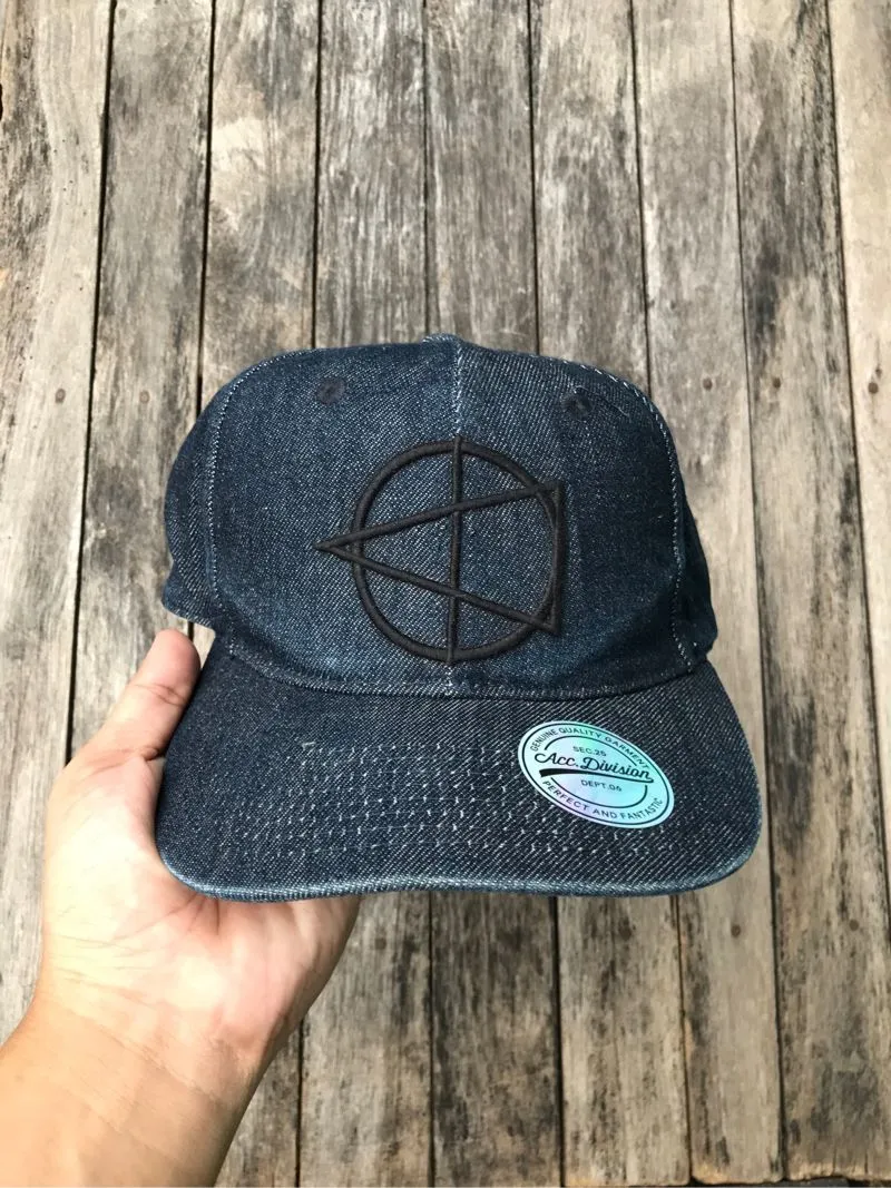 hnm snapbacks photo 1