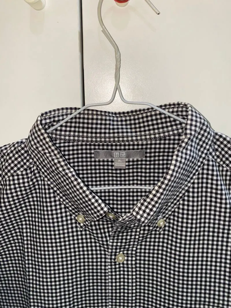 Uniqlo Casual Casual shirt Pria white black photo 1
