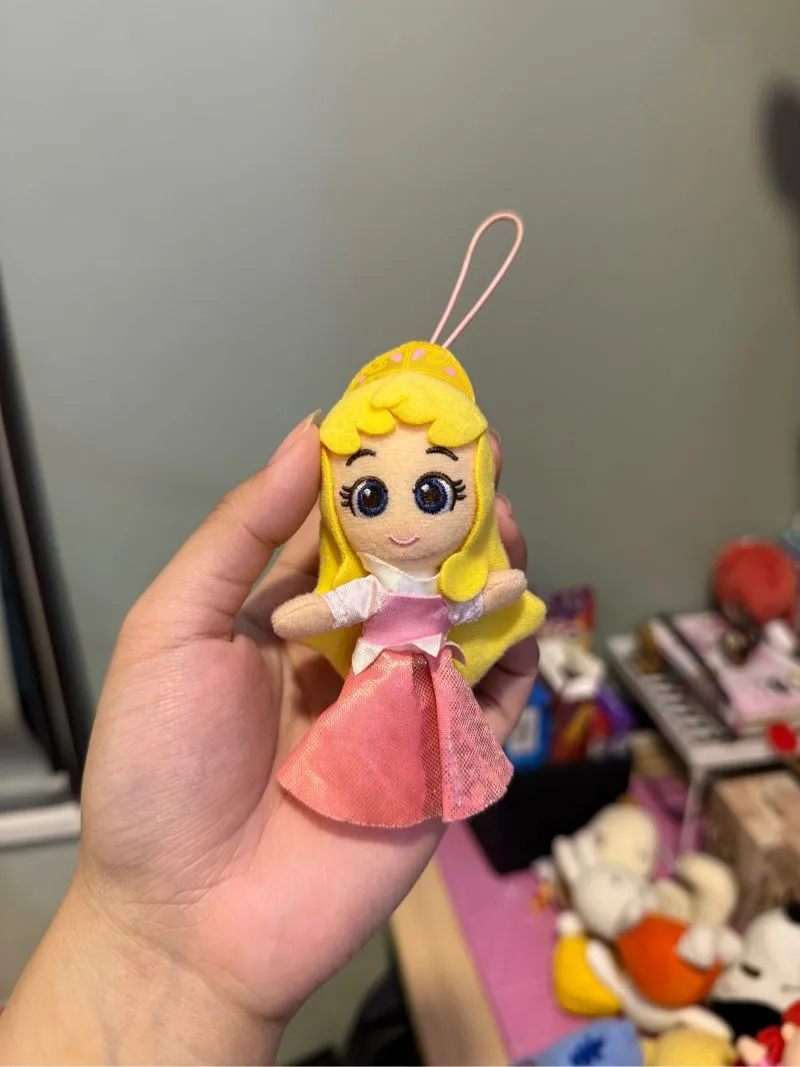 keychain Aurora princess disney  photo 1