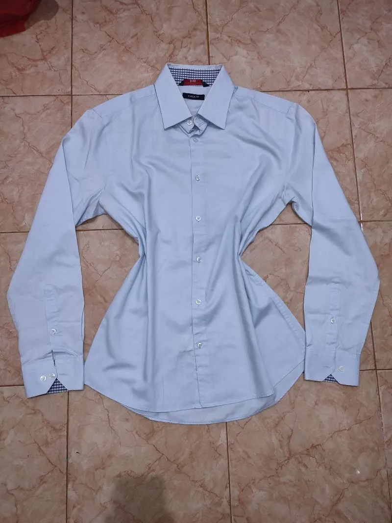 Kemeja Slimfit photo 1
