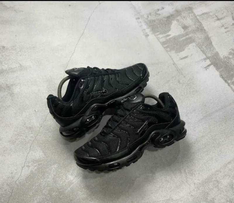 Sepatu Nike TN triple black  photo 1