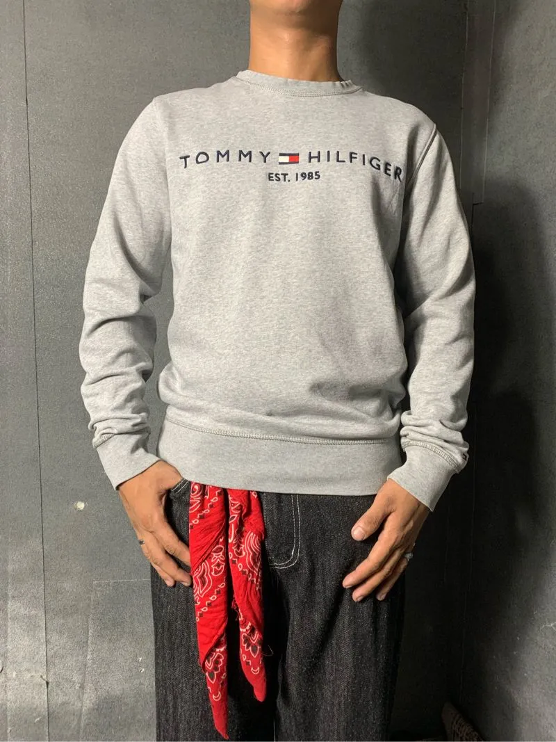 CREWNECK TOMMY HILFIGER SECOND ORIGINAL photo 1