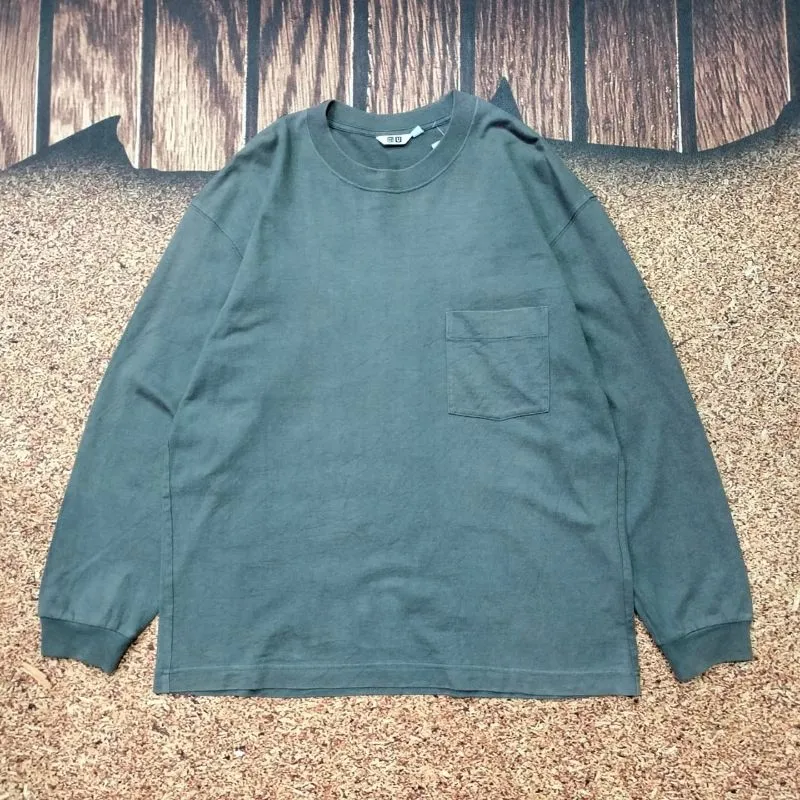 kaos panjang pria polos UNIQLO U long sleeve pocket abu abu  photo 1
