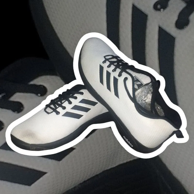 Adiddas shoes photo 1
