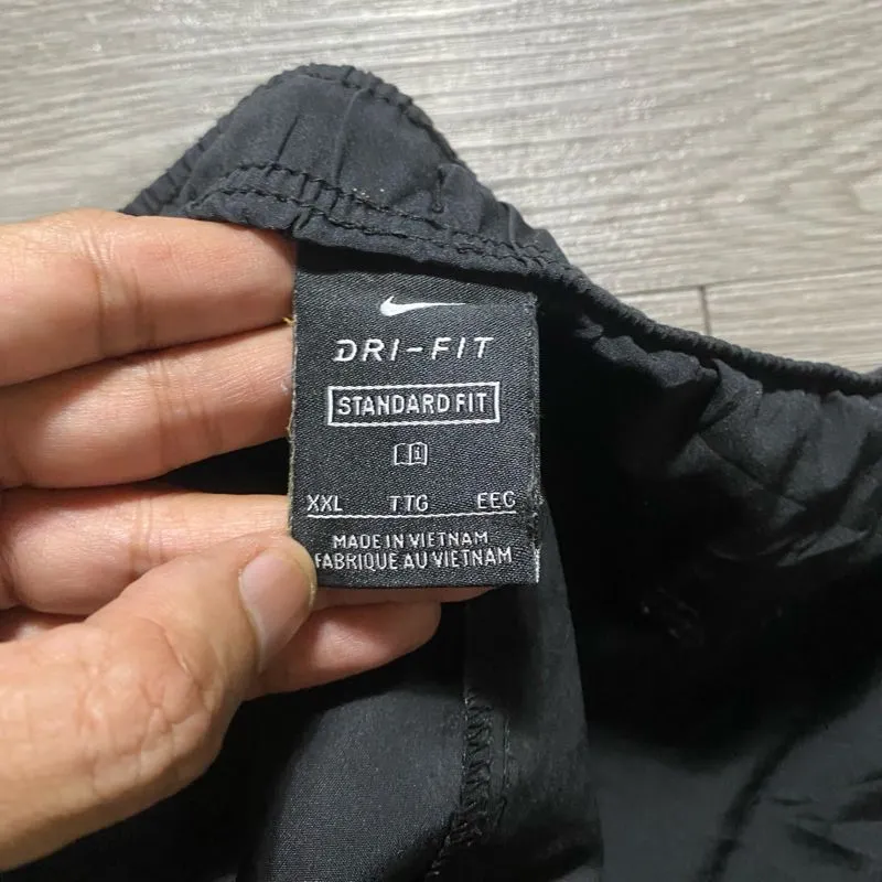 Nike big logo short pants