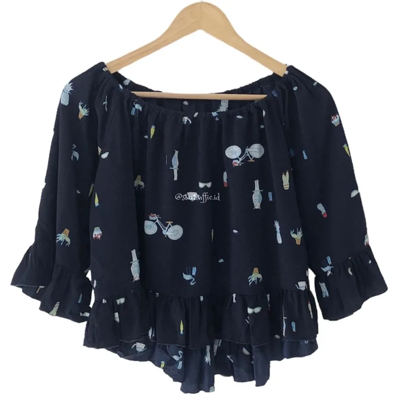 Minimalist Casual Crop top Wanita navy photo 1