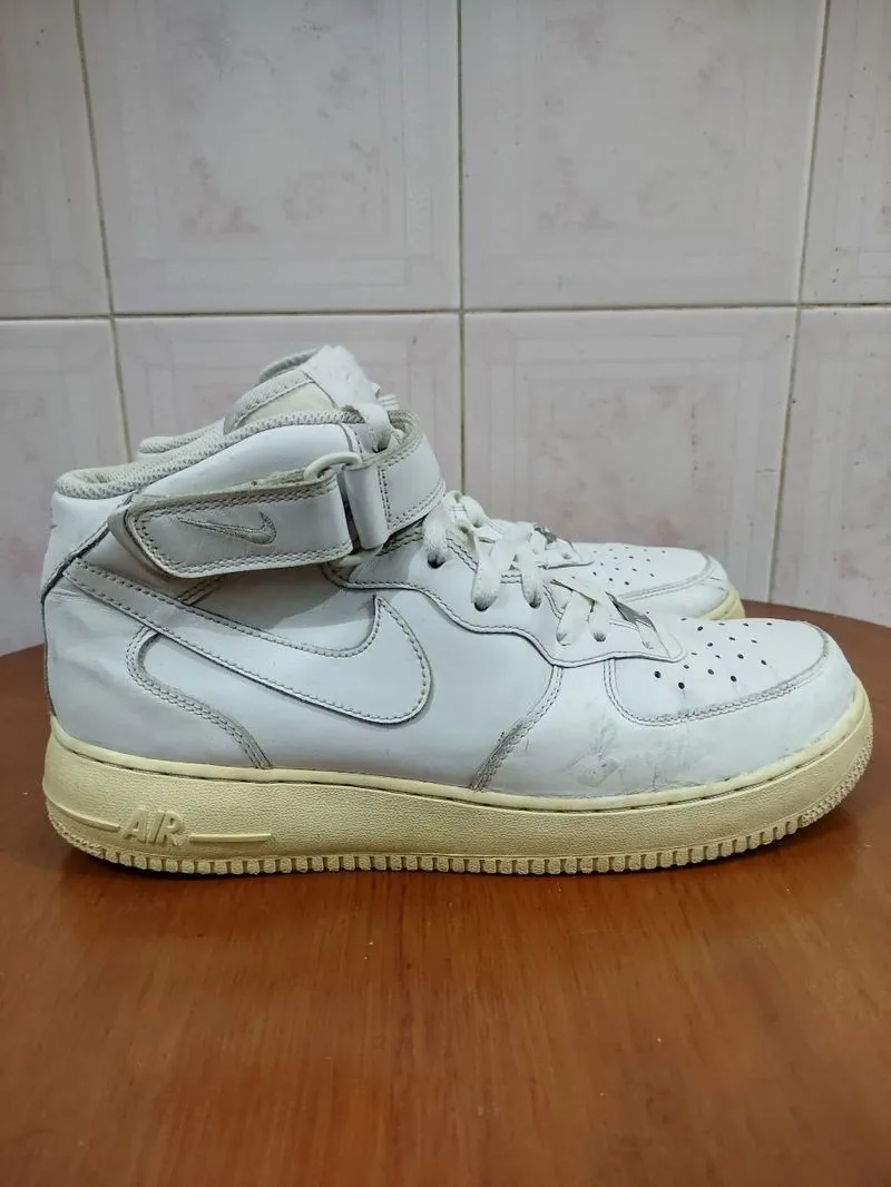 Nike AF1 Mid Triple White