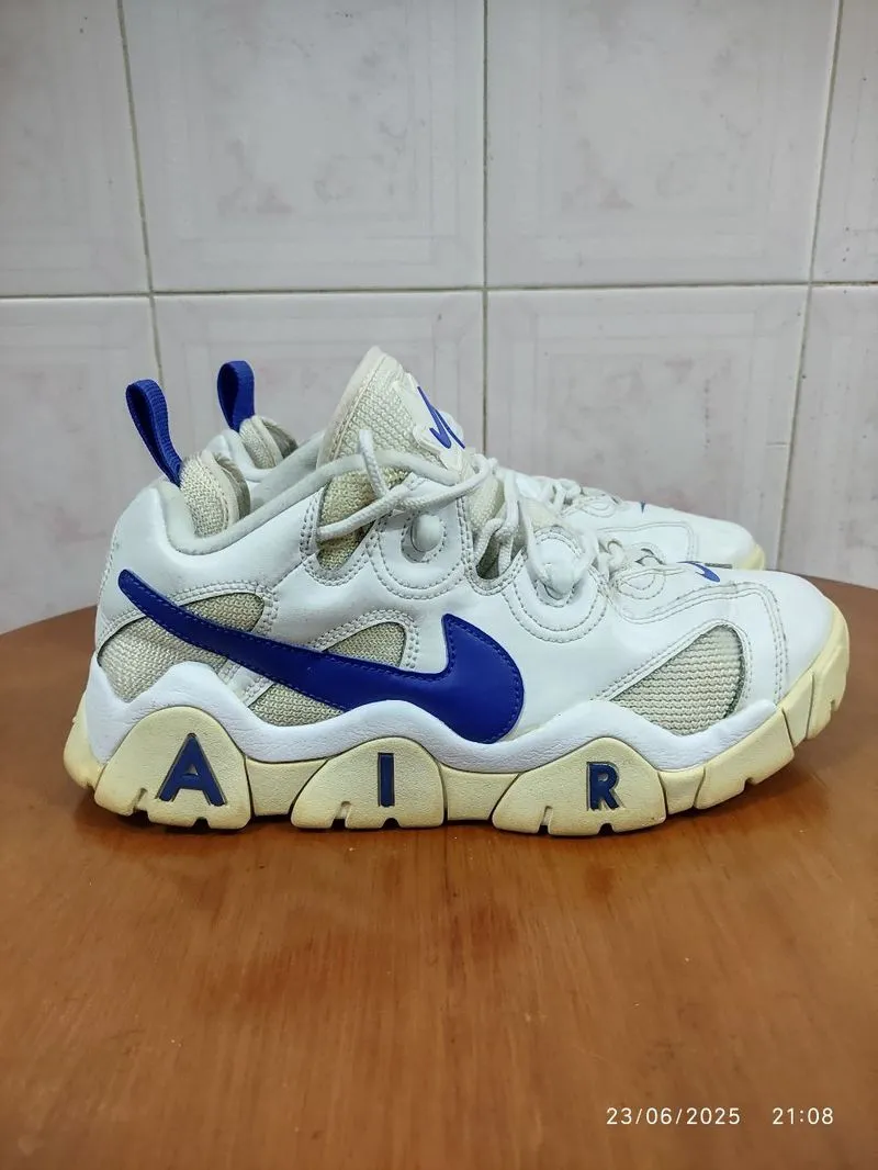 Nike Air Barrage Low photo 1