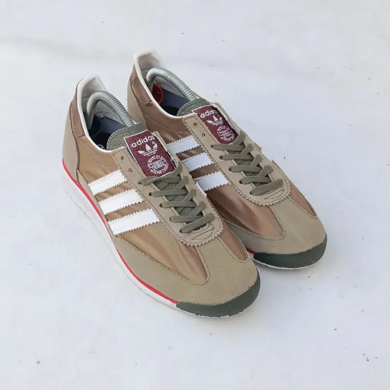 Adidas Streetwear Casual Sneakers Wanita tan photo 1