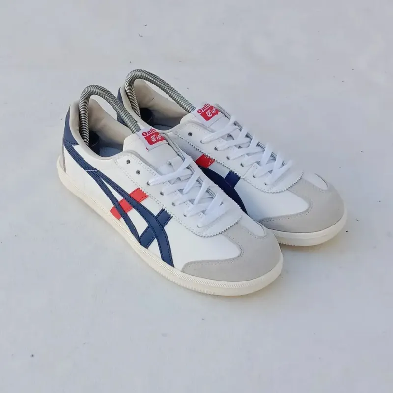 Adidas Streetwear Casual Sneakers Wanita white photo 1
